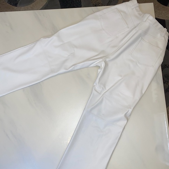 HOUSE OF CB - Inaya trousers in white - Picture 2 of 5